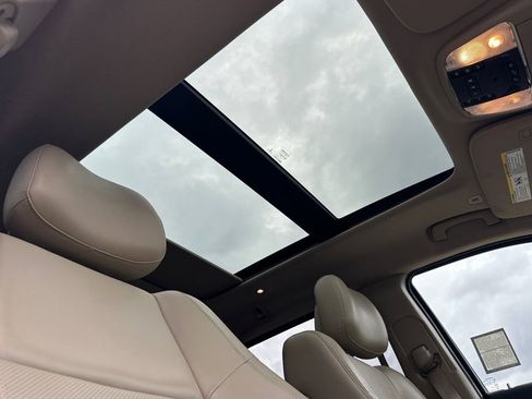 Used 2017 Jeep Grand Cherokee Limited w/ Luxury Group II image 17