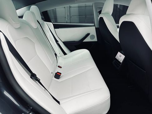 Used 2026 Tesla Model 3 RWD image 21
