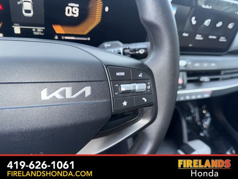 Used 2025 Kia K4 LXS image 18