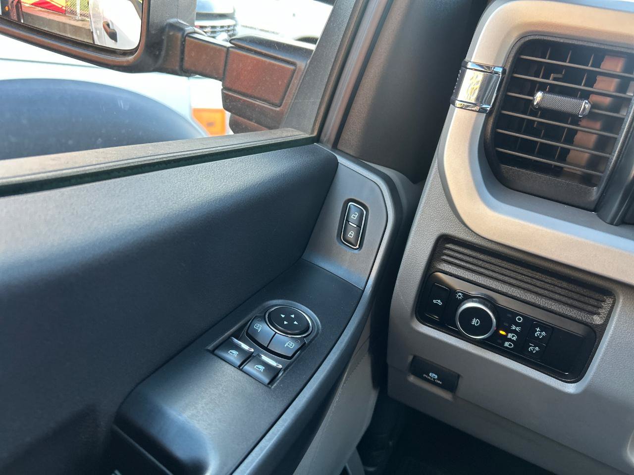 Used 2023 Ford F350 XL w/ STX Appearance Package AWD/4WD image 8