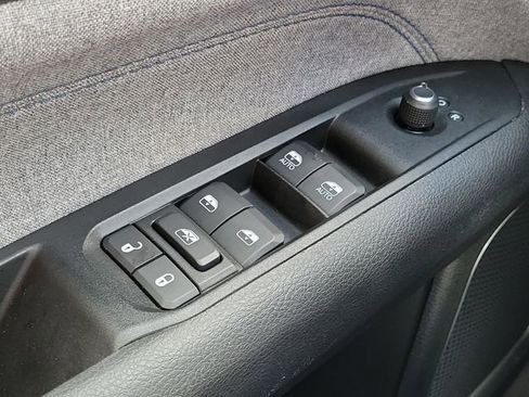 Used 2022 Jeep Compass Latitude image 14