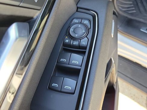 Used 2024 GMC Sierra 2500 AT4 w/ AT4 Preferred Package AWD/4WD image 19