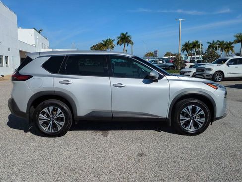 Certified 2021 Nissan Rogue SV image 4