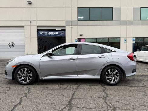 Used 2016 Honda Civic EX image 9