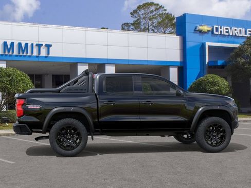 New 2026 Chevrolet Colorado Trail Boss w/ Midnight Edition AWD/4WD image 5