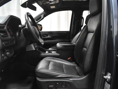 Used 2021 Chevrolet Suburban LT w/ Rear Media and Nav Package image 7