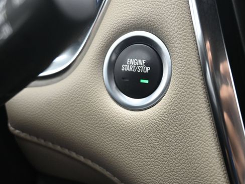 Used 2023 Chevrolet Traverse LS FWD image 18