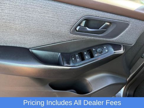 Used 2023 Nissan Rogue S AWD/4WD image 24