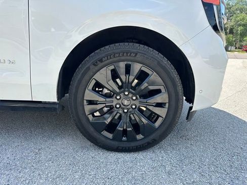 Certified 2025 Ford Expedition Max Platinum w/ Driver's Package AWD/4WD image 39