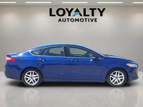 Used 2016 Ford Fusion SE image 6