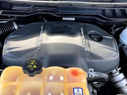 Used 2019 RAM 1500 Tradesman w/ Chrome Appearance Group RWD image 32