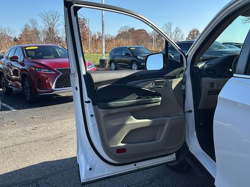 Certified 2023 Honda Ridgeline RTL image 11