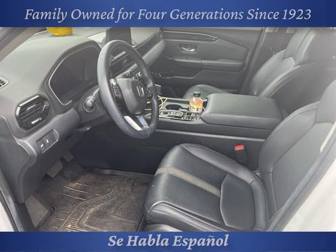 Used 2024 Honda Pilot Touring image 1