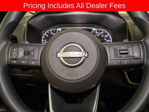 Used 2024 Nissan Rogue S FWD image 16