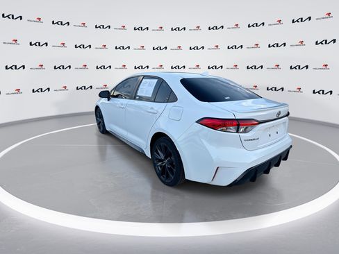 Used 2023 Toyota Corolla SE FWD image 6