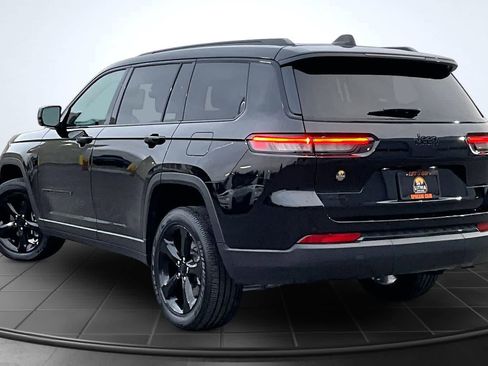 Used 2025 Jeep Grand Cherokee L Altitude AWD/4WD image 4
