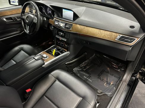 Used 2015 Mercedes-Benz E 350 4MATIC Sedan image 23