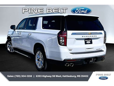 Used 2023 Chevrolet Suburban Premier RWD image 2