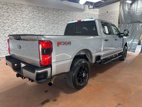 Used 2023 Ford F250 XL w/ STX Appearance Package image 7