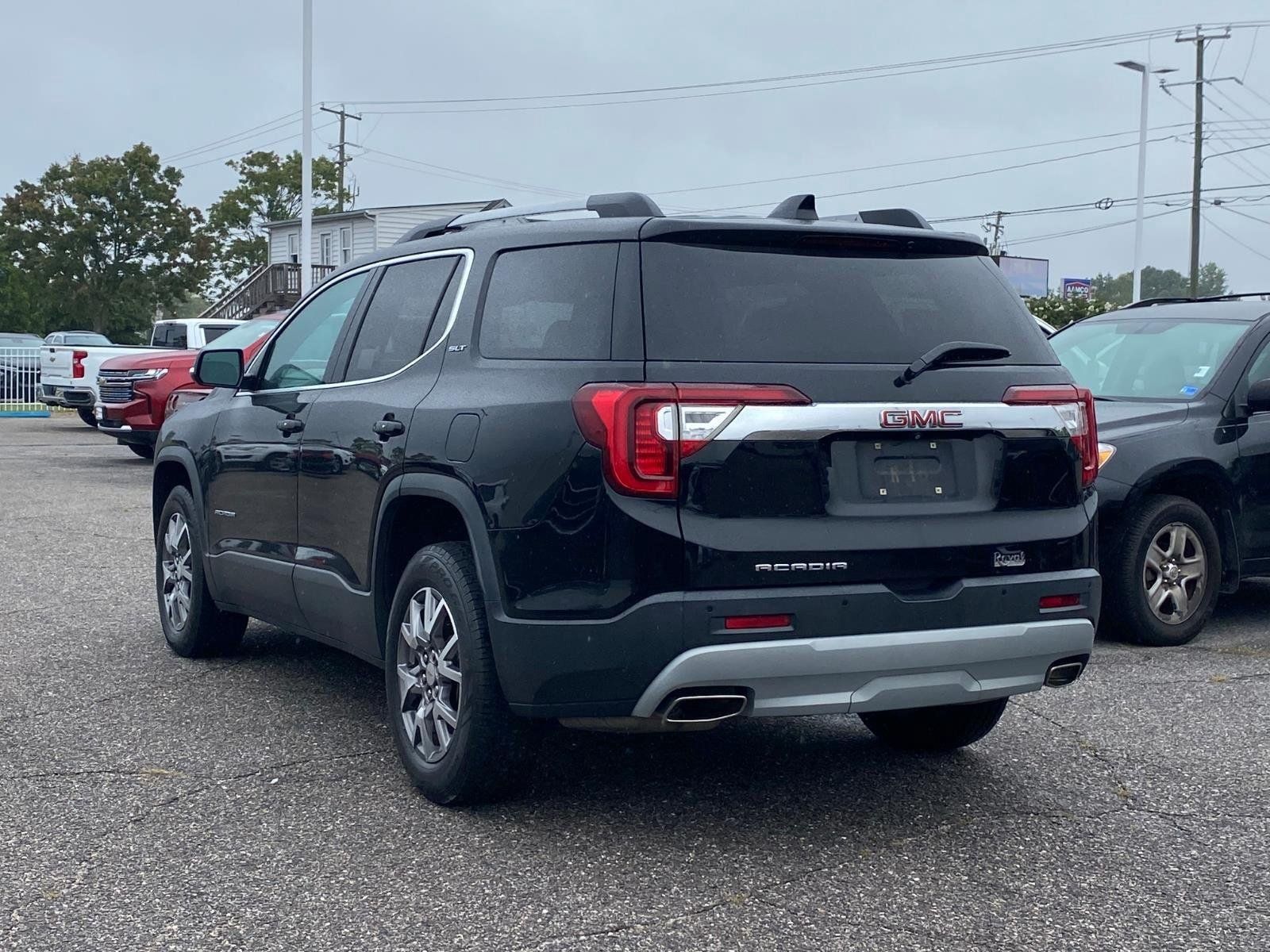 Used 2021 GMC Acadia SLT w/ LPO, Floor Liner Package FWD image 4