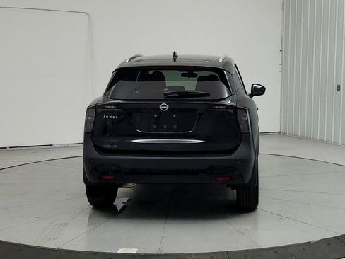 New 2026 Nissan Kicks SV image 6