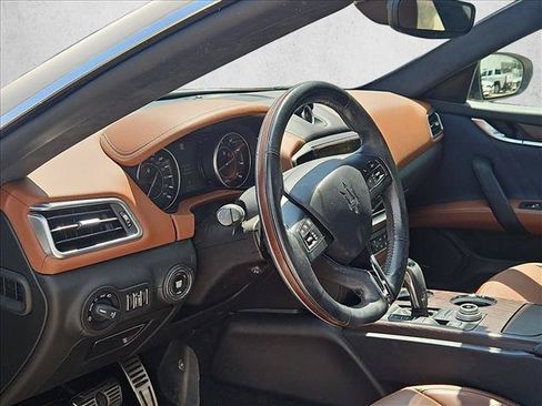 Used 2021 Maserati Ghibli GranLusso RWD image 9