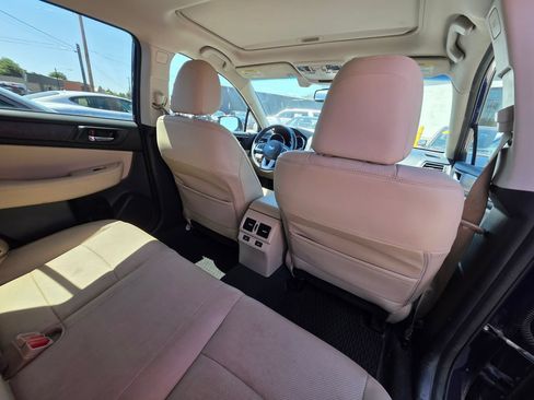 Used 2016 Subaru Outback 3.6R Limited AWD/4WD image 11