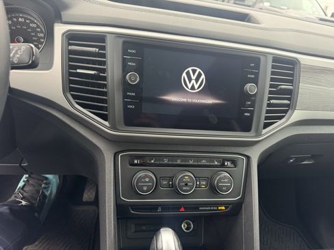 Used 2021 Volkswagen Atlas Cross Sport SE w/ Panoramic Sunroof Package image 23