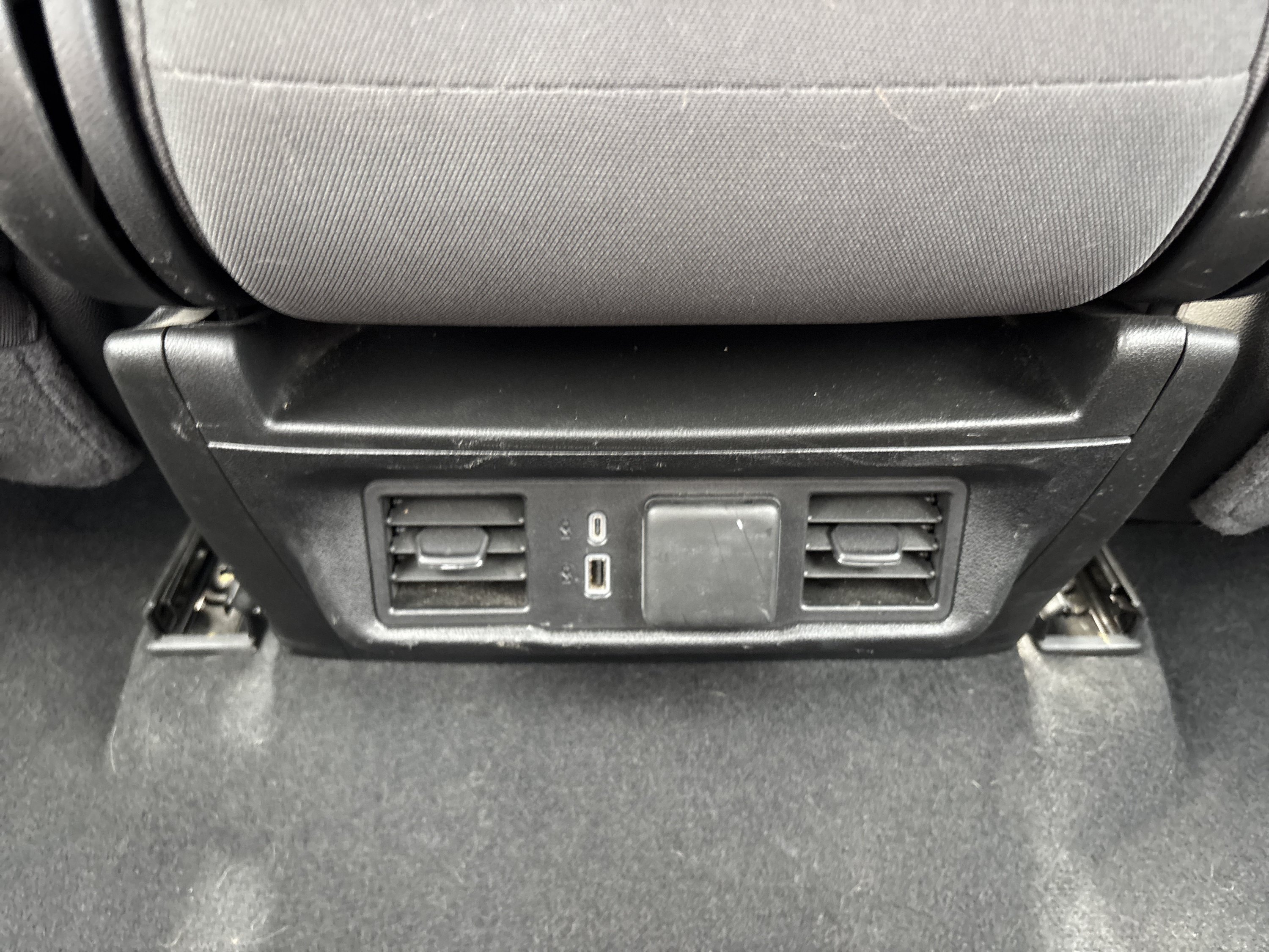 Used 2024 Chevrolet Silverado 1500 LT AWD/4WD image 18