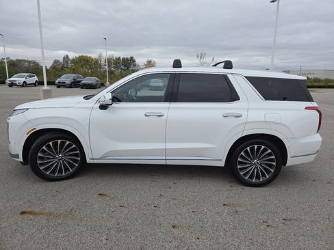 Used 2023 Hyundai Palisade Calligraphy image 16