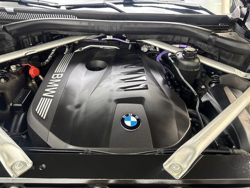 Used 2023 BMW X7 xDrive40i w/ M Sport Package AWD/4WD image 80