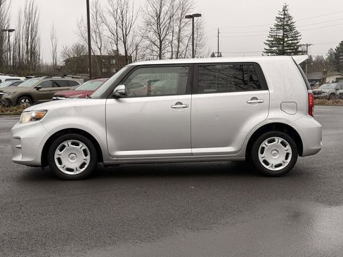 Used 2012 Scion xB Base image 4