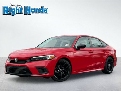 Used 2024 Honda Civic Sport image 2