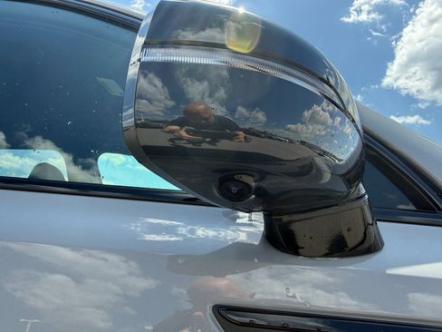 Used 2025 Kia Sorento SX Prestige image 14