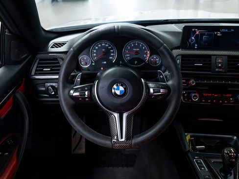 Used 2015 BMW M4 Coupe image 12