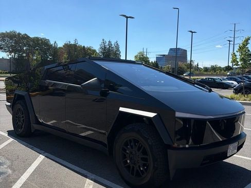 Used 2024 Tesla Cybertruck Cyberbeast AWD/4WD image 2