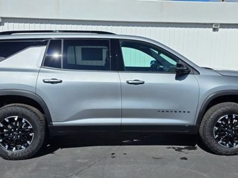 New 2026 Chevrolet Traverse Z71 w/ Enhanced Driving Package AWD/4WD image 6