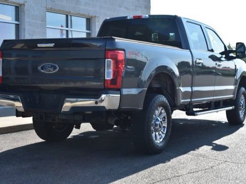 Used 2017 Ford F250 XLT w/ XLT Premium Package AWD/4WD image 16