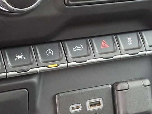 Used 2022 Chevrolet Silverado 1500 Custom Trail Boss image 29