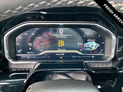 Used 2024 GMC Sierra 1500 SLT w/ SLT Premium Plus Package image 14