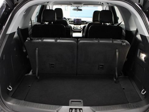 Certified 2023 Ford Explorer XLT w/ Equipment Group 202A AWD/4WD image 15