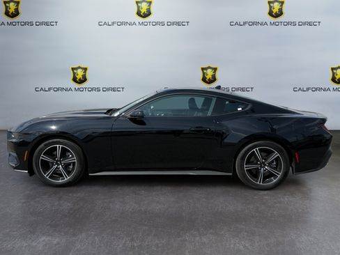 Used 2025 Ford Mustang Coupe image 2