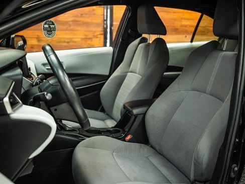 Used 2023 Toyota Corolla SE w/ Carpet Mat Package (TMS) FWD image 9