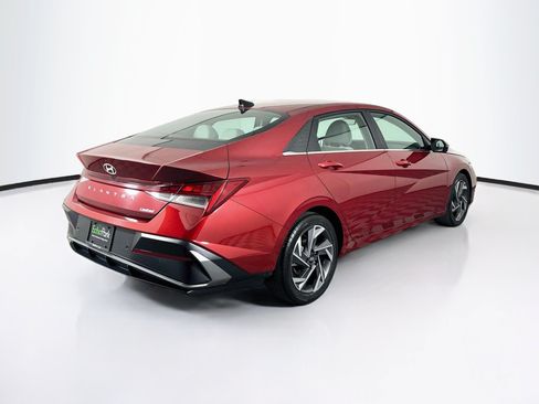 Used 2024 Hyundai Elantra Limited FWD image 9
