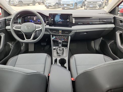 New 2026 Volkswagen Jetta SE FWD image 11