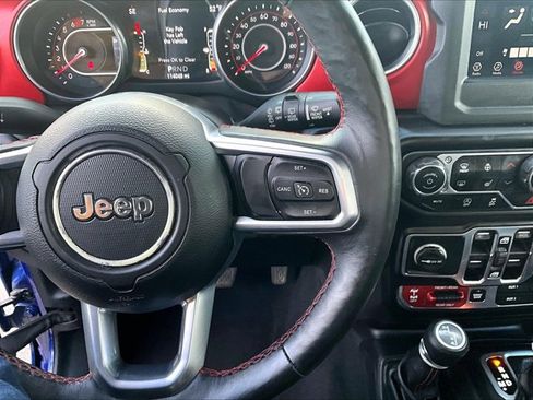 Used 2019 Jeep Wrangler Unlimited Rubicon w/ Cold Weather Group image 19