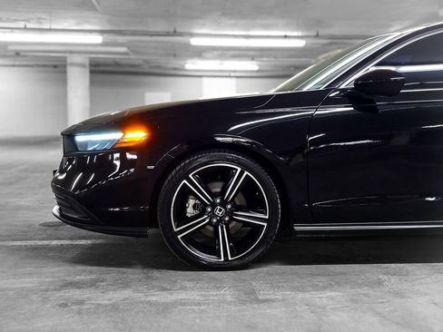 Used 2024 Honda Accord Sport image 16