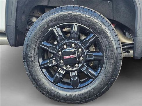 Used 2024 GMC Sierra 2500 AT4 w/ Technology Package image 21