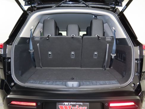 New 2026 Nissan Pathfinder SV image 36