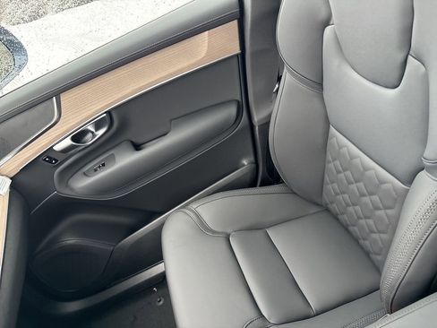 New 2026 Volvo XC90 B6 Core w/ Protection Package Premier AWD/4WD image 33